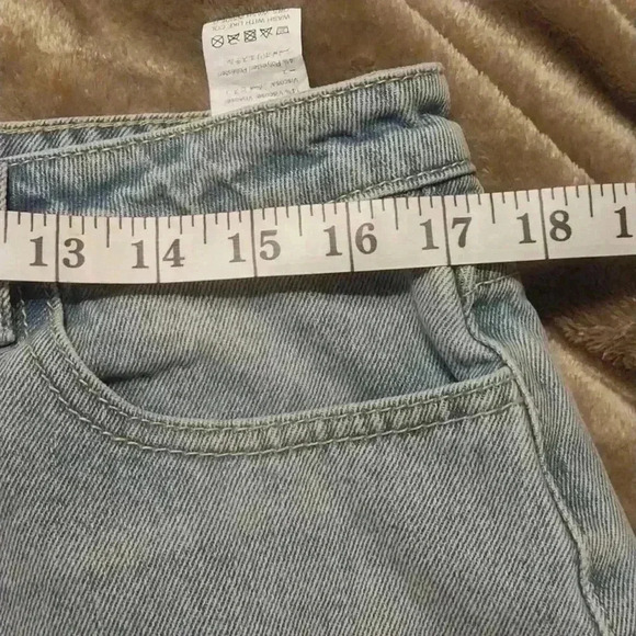 Jeans - Picture 3 of 5